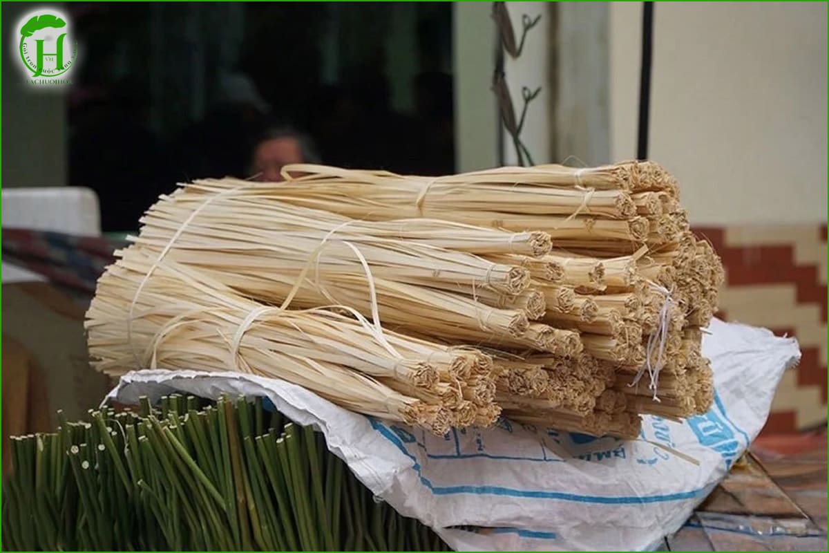 So sánh lạt tre tự nhiên và dây nhựa